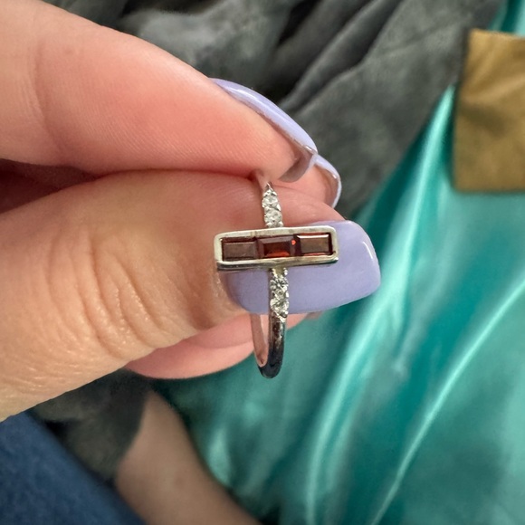 Ring - Picture 3 of 4